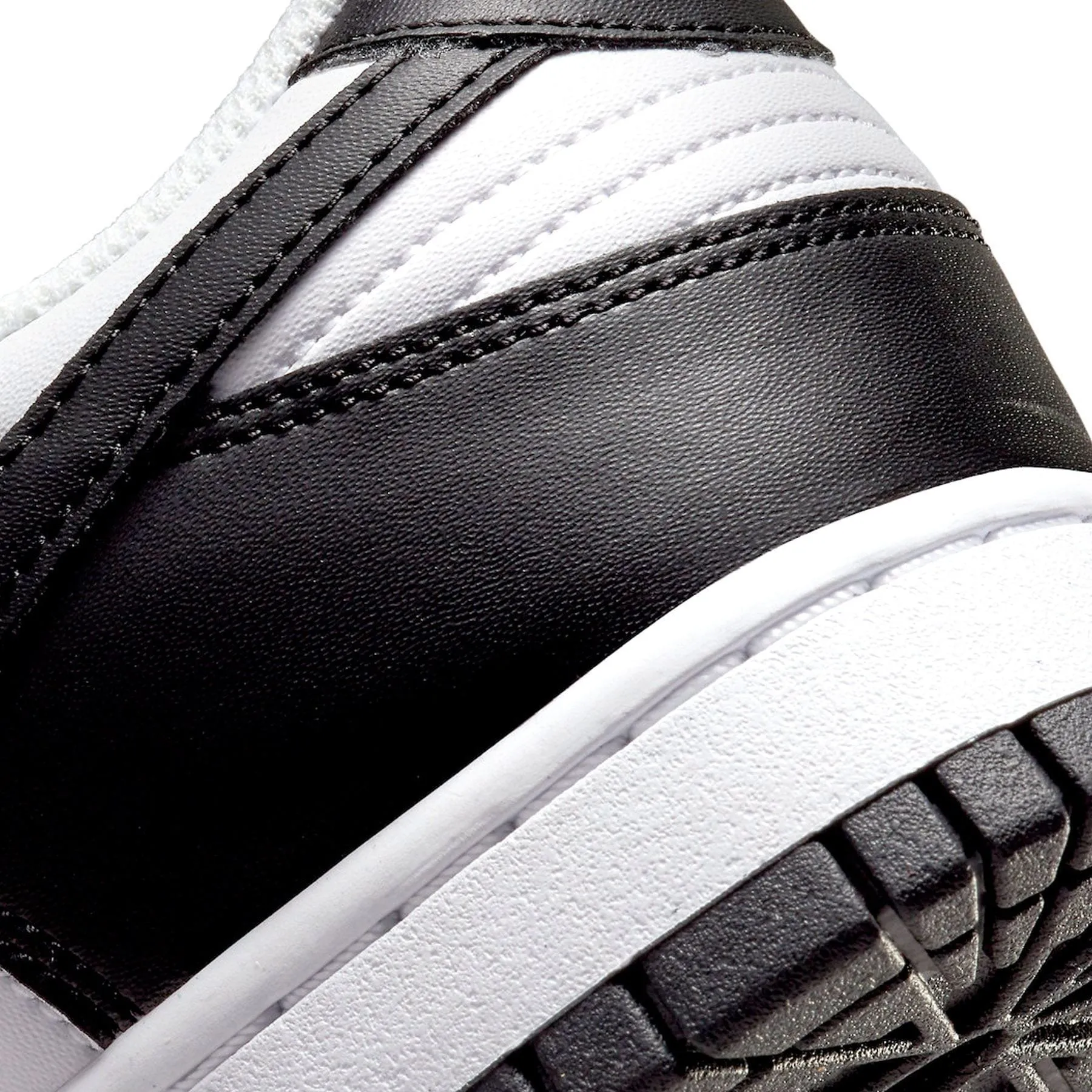 Nike Dunk Low Next Nature 'White Black'