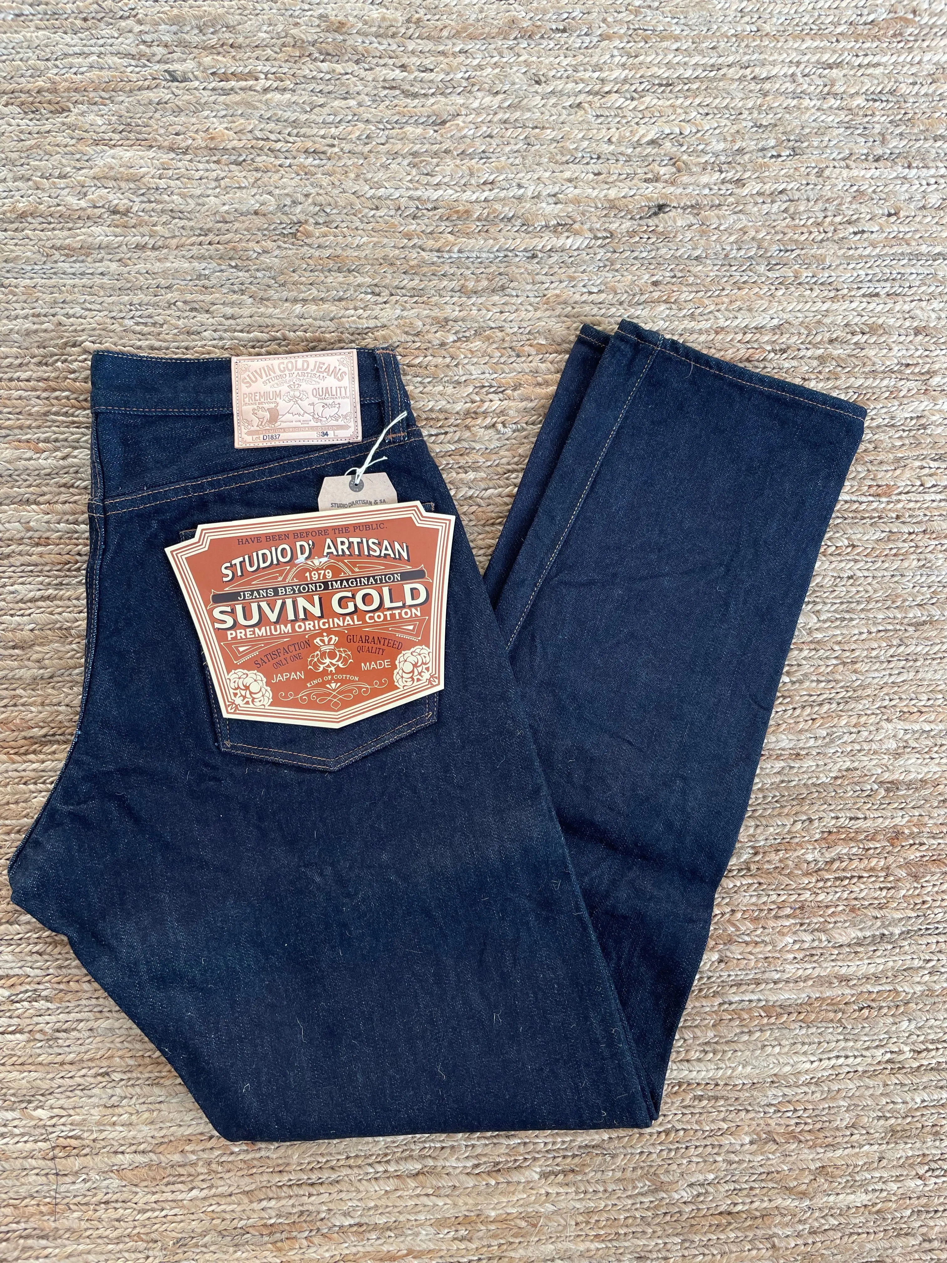 Suvin Gold Jeans - High Rise Tapered - One Wash