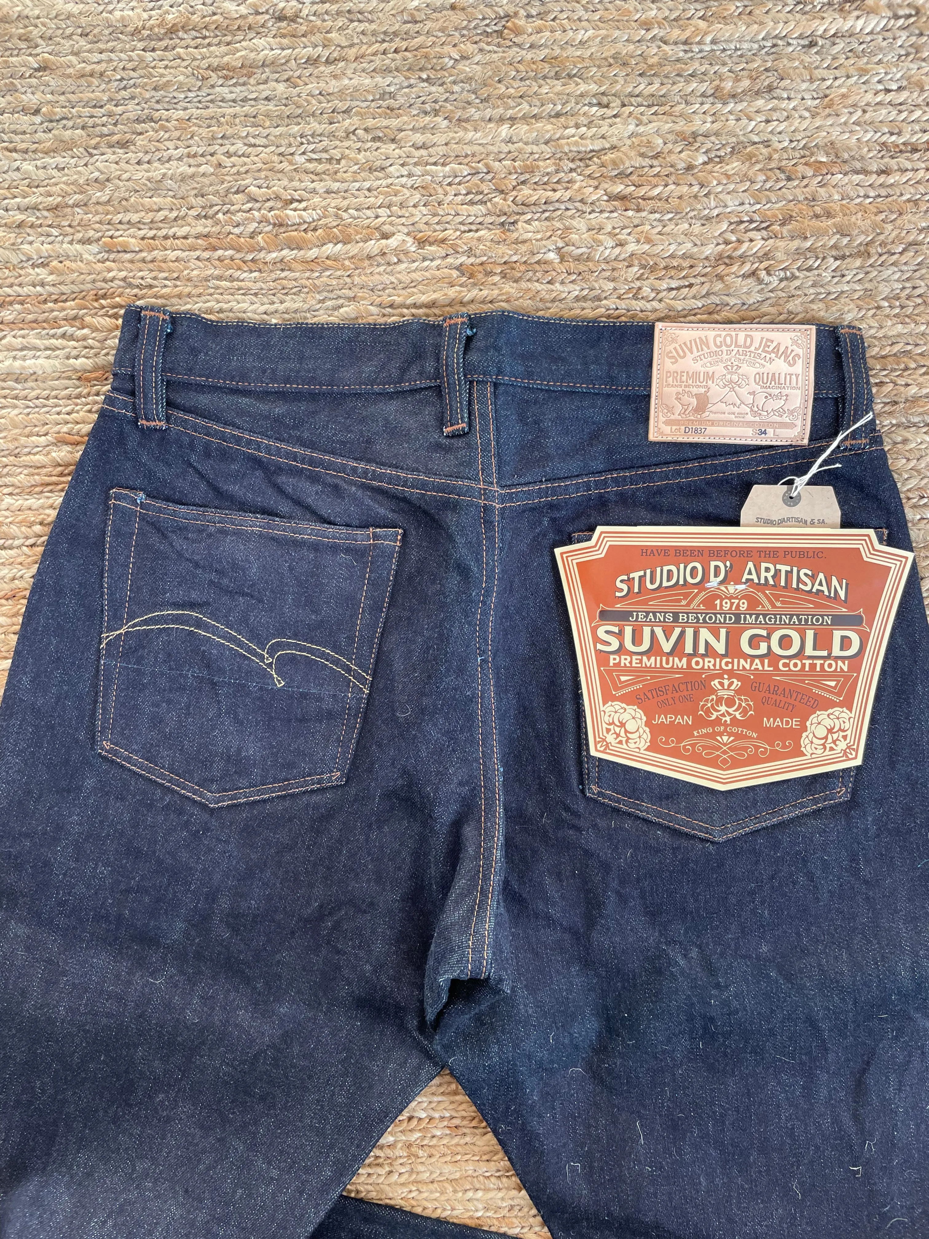 Suvin Gold Jeans - High Rise Tapered - One Wash