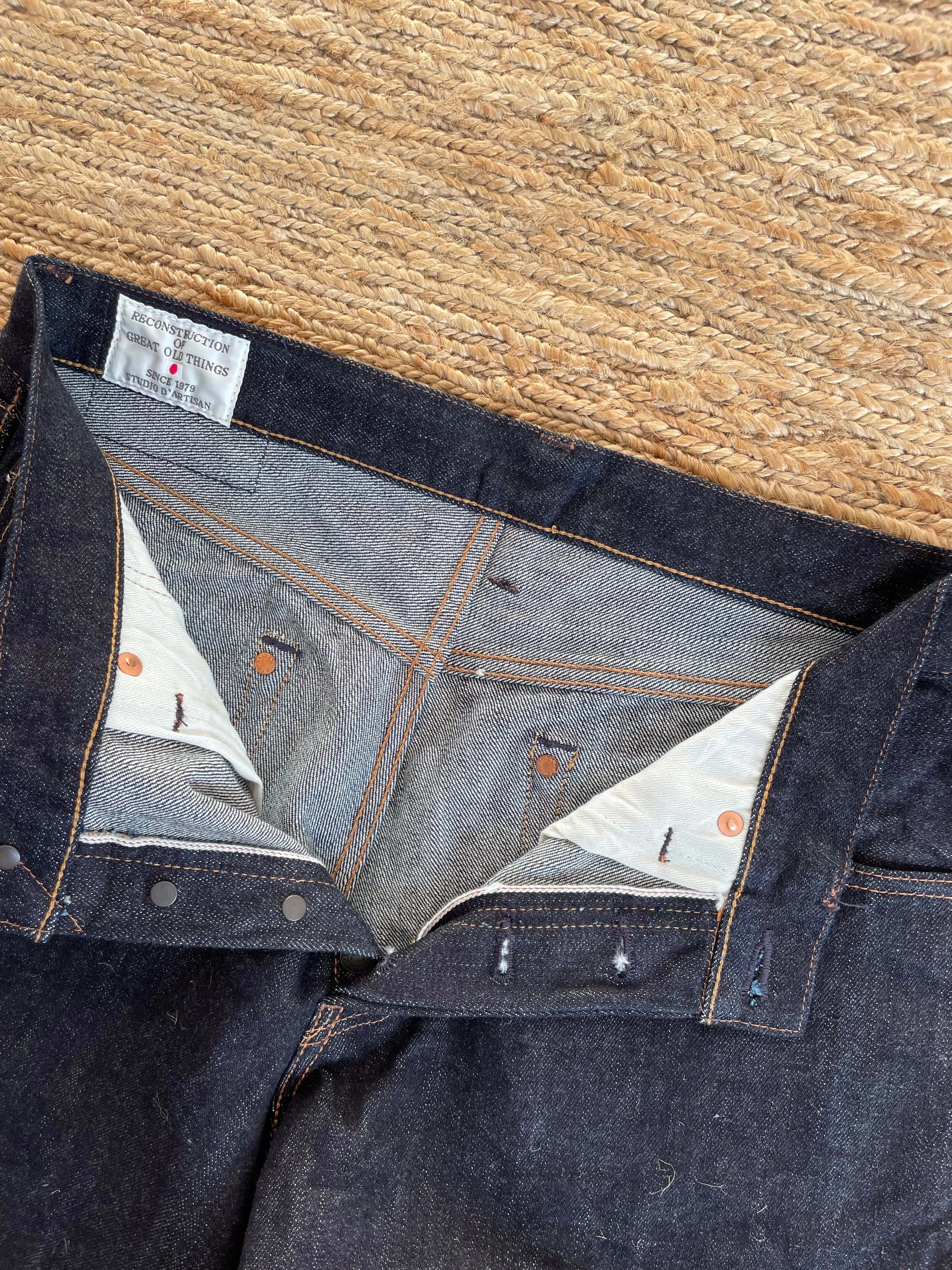 Suvin Gold Jeans - High Rise Tapered - One Wash